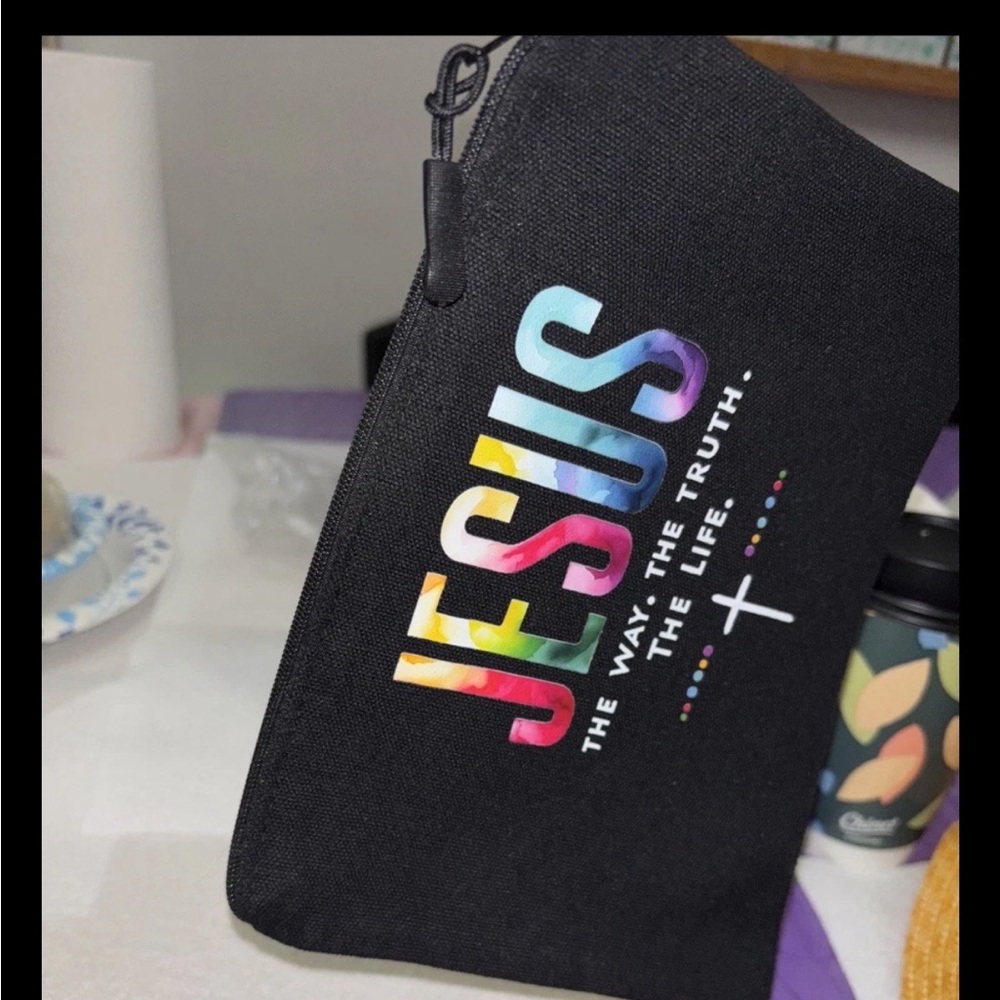 Black Pouch /Wristlet with Colorful JESUS - NWT - Picture 1 of 4